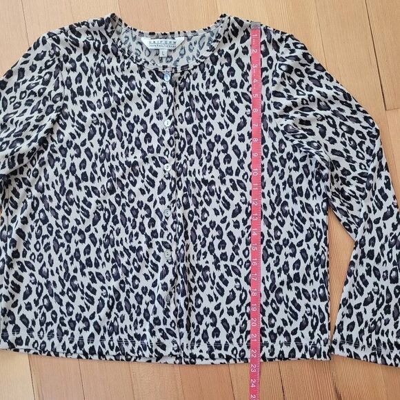 Vintage 90s leopard print button down shirt maximalist preppy rich core - Picture 6 of 7